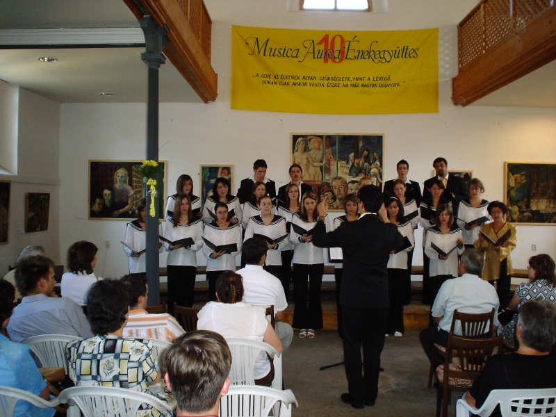Fotogaléria Musica Aurea - sviatočný koncert pri príležitosti 10. výročia založenia spev. zboru (9.6.2007) (12) Musica Aurea - sviatočný koncert pri príležitosti 10. výročia založenia spev. zboru (9.6.2007)
