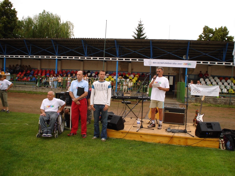 Fotogaléria Olympijský beh (13.6.2007) (12) Olympijský beh (13.6.2007)