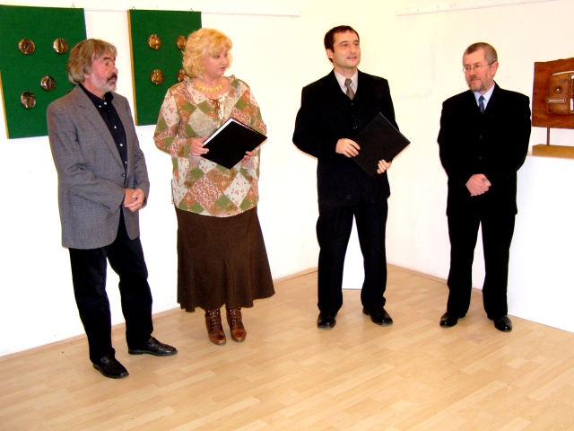 Fotogaléria Výstava akad. sochára Imre Szabóa v galérii (24.11.2007 - 22.12.2007) (6) Výstava akad. sochára Imre Szabóa v galérii (24.11.2007 - 22.12.2007)