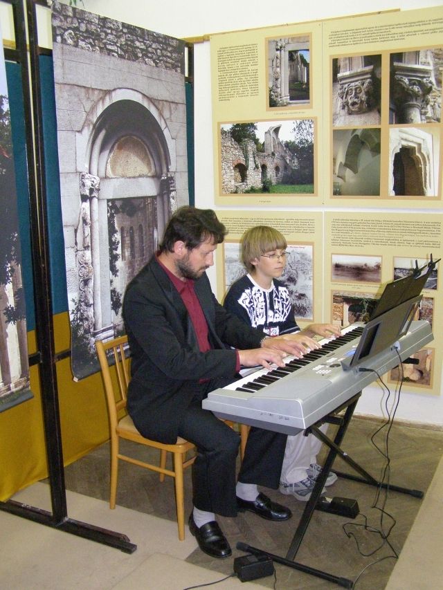 Fotogaléria Vernisáž výstavy: Život a kultúra Avarov - 6.6.2008 (6) Vernisáž výstavy: Život a kultúra Avarov - 6.6.2008