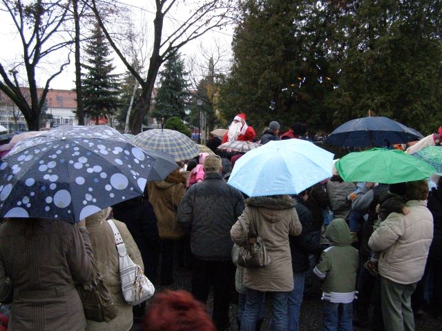 Fotogaléria Mikuláš na Hlavnom námestí v Šahách - 5.12.2008 (6) Mikuláš na Hlavnom námestí v Šahách - 5.12.2008