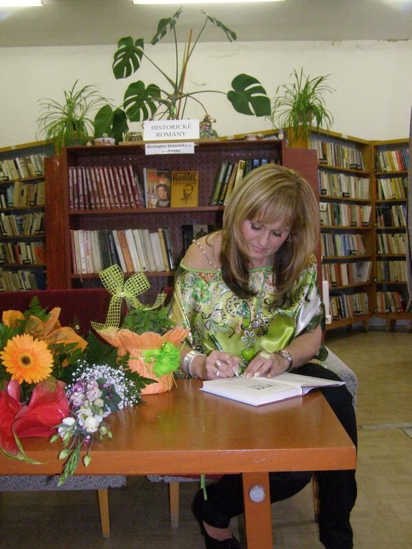 Fotogaléria Slávnostný krst knihy Beata Bazalovej - Láska na druhý pokus (17.4.2009) (7) Slávnostný krst knihy Beata Bazalovej - Láska na druhý pokus (17.4.2009)