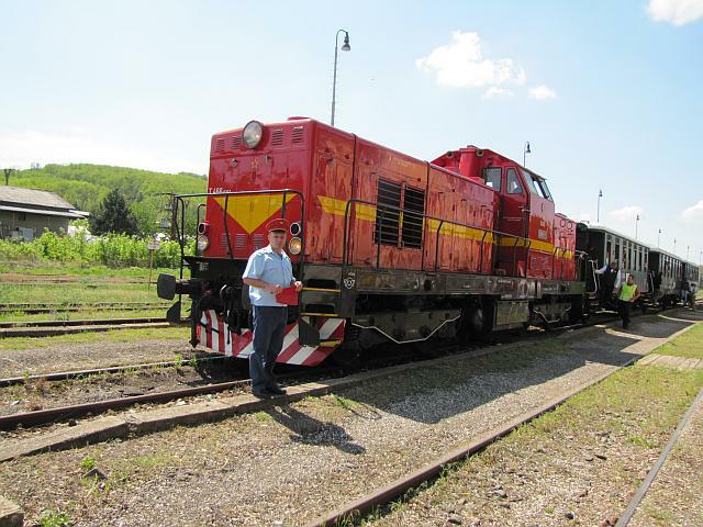 Fotogaléria Mimoriadna jazda historického vlaku Zvolen – Šahy – 5. 5. 2012 (10) Mimoriadna jazda historického vlaku Zvolen – Šahy – 5. 5. 2012