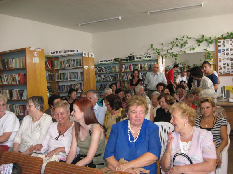 Fotogaléria Slávnostné otvorenie výstavy Gábora Antala v Galérii Ipeľ - dňa 7.9.2012 (12) Slávnostné otvorenie výstavy Gábora Antala v Galérii Ipeľ - dňa 7.9.2012