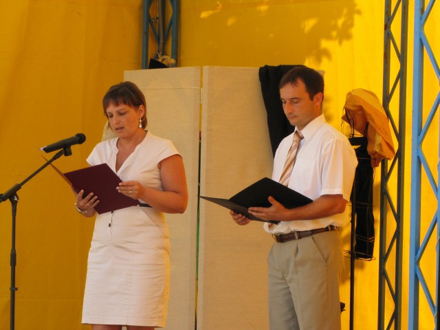 Fotogaléria Zlaté časy sídla Hontianskej župy – predstavenie na nádvorí mestského úradu – 09.08.2014 (13) Zlaté časy sídla Hontianskej župy – predstavenie na nádvorí mestského úradu – 09.08.2014
