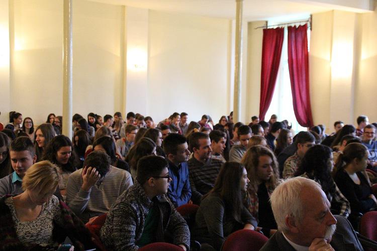 Fotogaléria Medzinárodná mládežnícka rovesnícka konferencia Šahy – Vác – Bystřice nad Pernštejnem (Foto: Péter Pástor) – 2. 12. 2015 (13) Medzinárodná mládežnícka rovesnícka konferencia Šahy – Vác – Bystřice nad Pernštejnem (Foto: Péter Pástor) – 2. 12. 2015