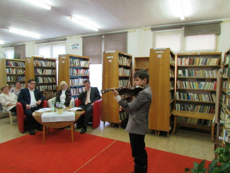 Fotogaléria Pamätný deň a recitačná súťaž Sándora Sajóa - 10.11.2017 (16) Pamätný deň a recitačná súťaž Sándora Sajóa - 10.11.2017