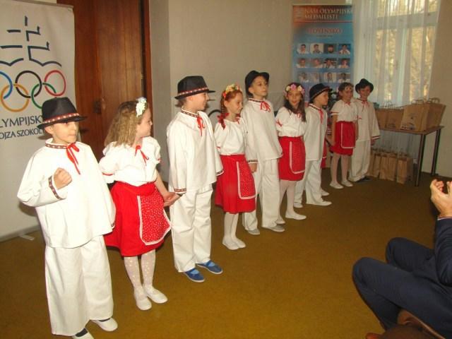 Fotogaléria Priateľské stretnutie priaznivcov a podporovateľov olympizmu v Šahách (Foto: Péter Pástor) – 13. 12. 2017 (19) Priateľské stretnutie priaznivcov a podporovateľov olympizmu v Šahách (Foto: Péter Pástor) – 13. 12. 2017
