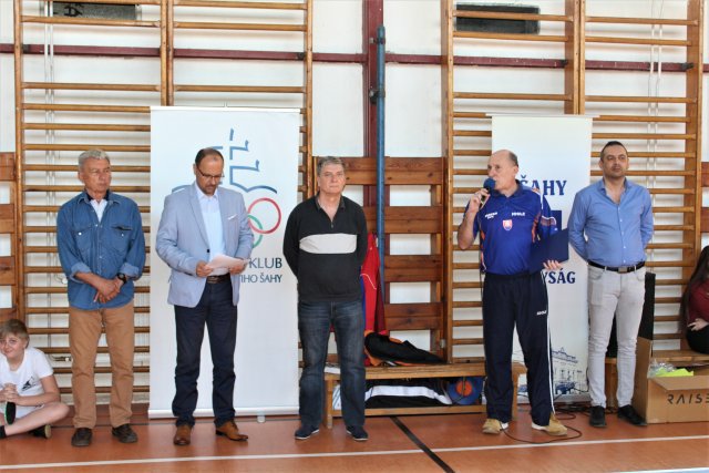 Fotogaléria Športový program pri príležitosti Svetového dňa stolného tenisu (Foto: Péter Pásztor) – 5. 4. 2019 (10) Športový program pri príležitosti Svetového dňa stolného tenisu (Foto: Péter Pásztor) – 5. 4. 2019