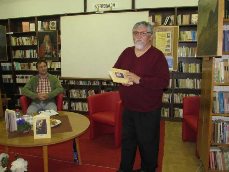 Fotogaléria Beseda o knihe s premietaním Pavel Antolov: Maliar Novohradu, život Ľudovíta Kubányiho - 30.5.2019 v knižnici (10) Beseda o knihe s premietaním Pavel Antolov: Maliar Novohradu, život Ľudovíta Kubányiho - 30.5.2019 v knižnici